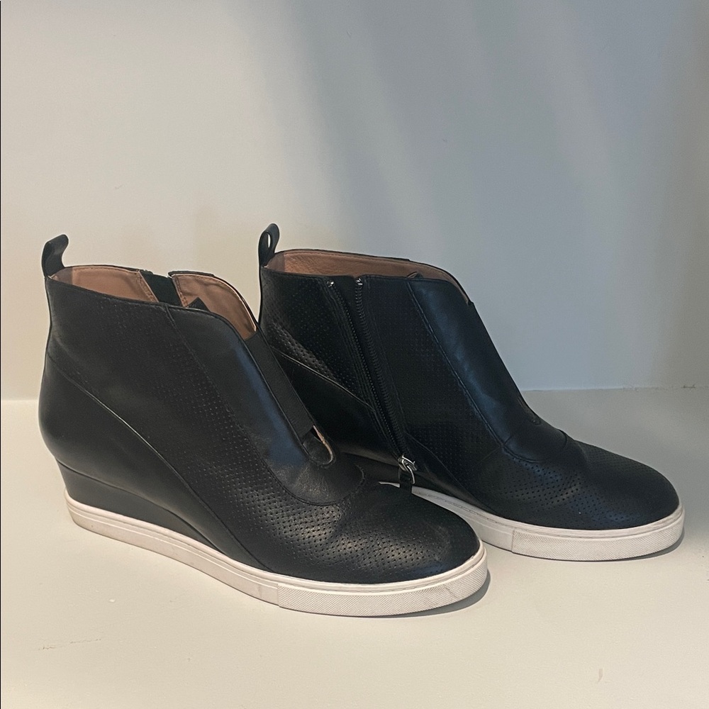 Paolo Black and White Wedge Shoes